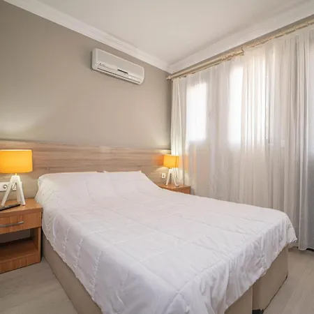 Lovely Flat With Balcony, Mountain View And Shared Pool In Oludeniz, Fethiye Apartmán Ovacık